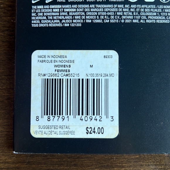 Women’s Right Nike Tour Classic Golf Glove - Picture 3 of 5